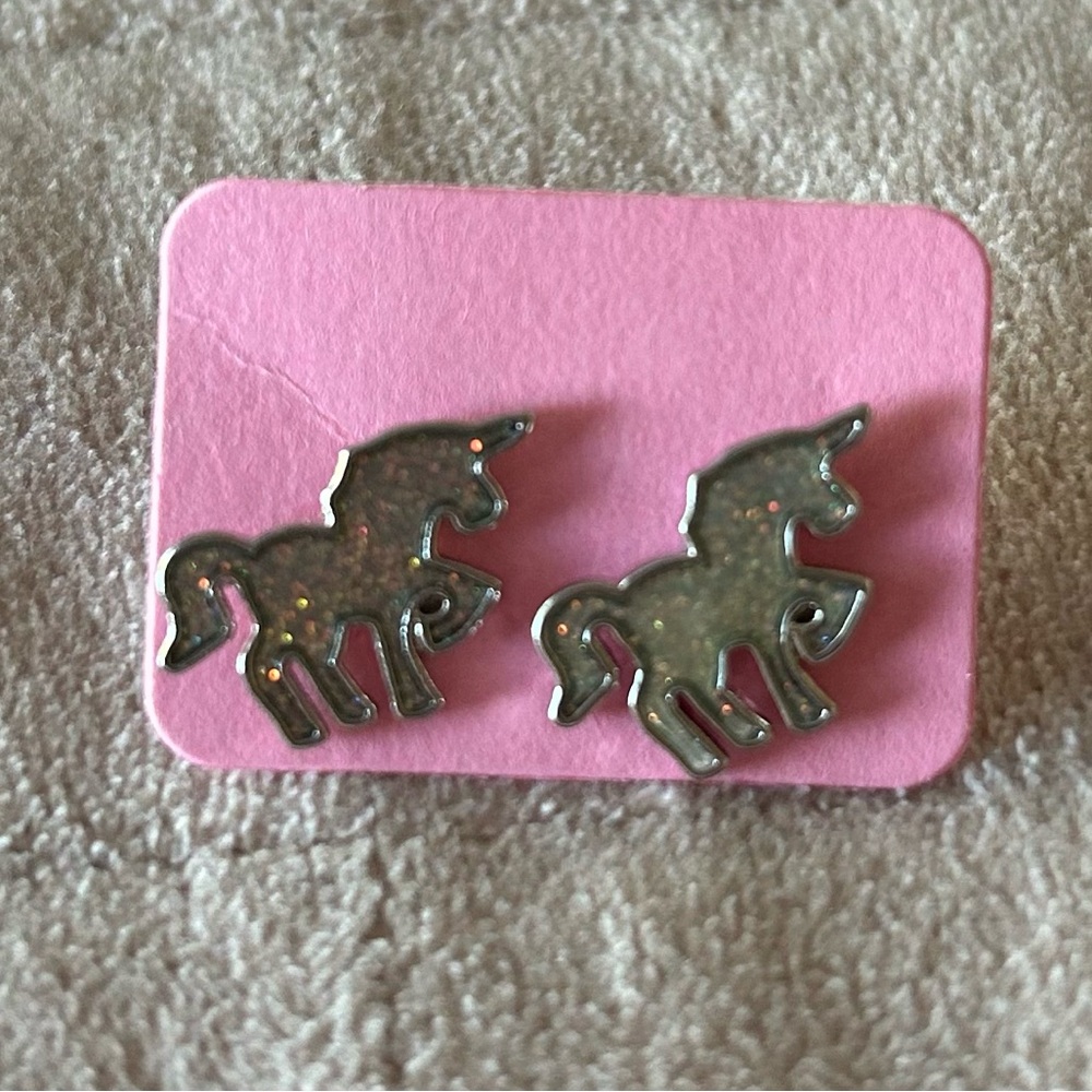 💎🆕Like new kids earrings bundle - Picture 6 of 7